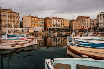 Port de La Ciotat et ses bateaux de pêche – immobilier en bord de mer
